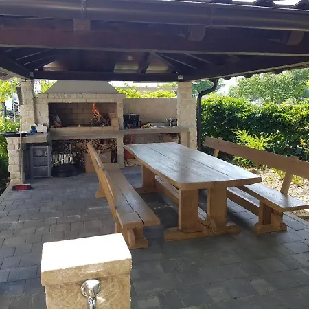 Zorica 3 * Lopar
